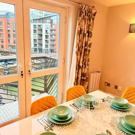 River View Flat & Secure Parking Bristol